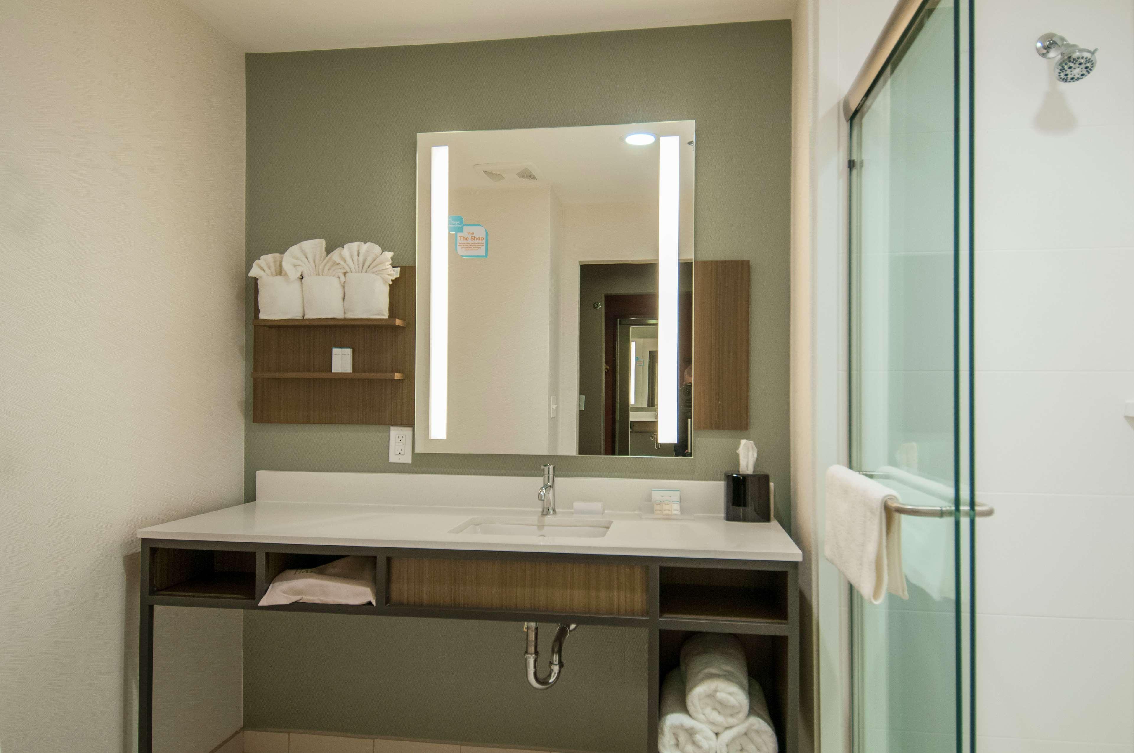 Hilton Garden Inn Jackson/Клінтон Екстер'єр фото