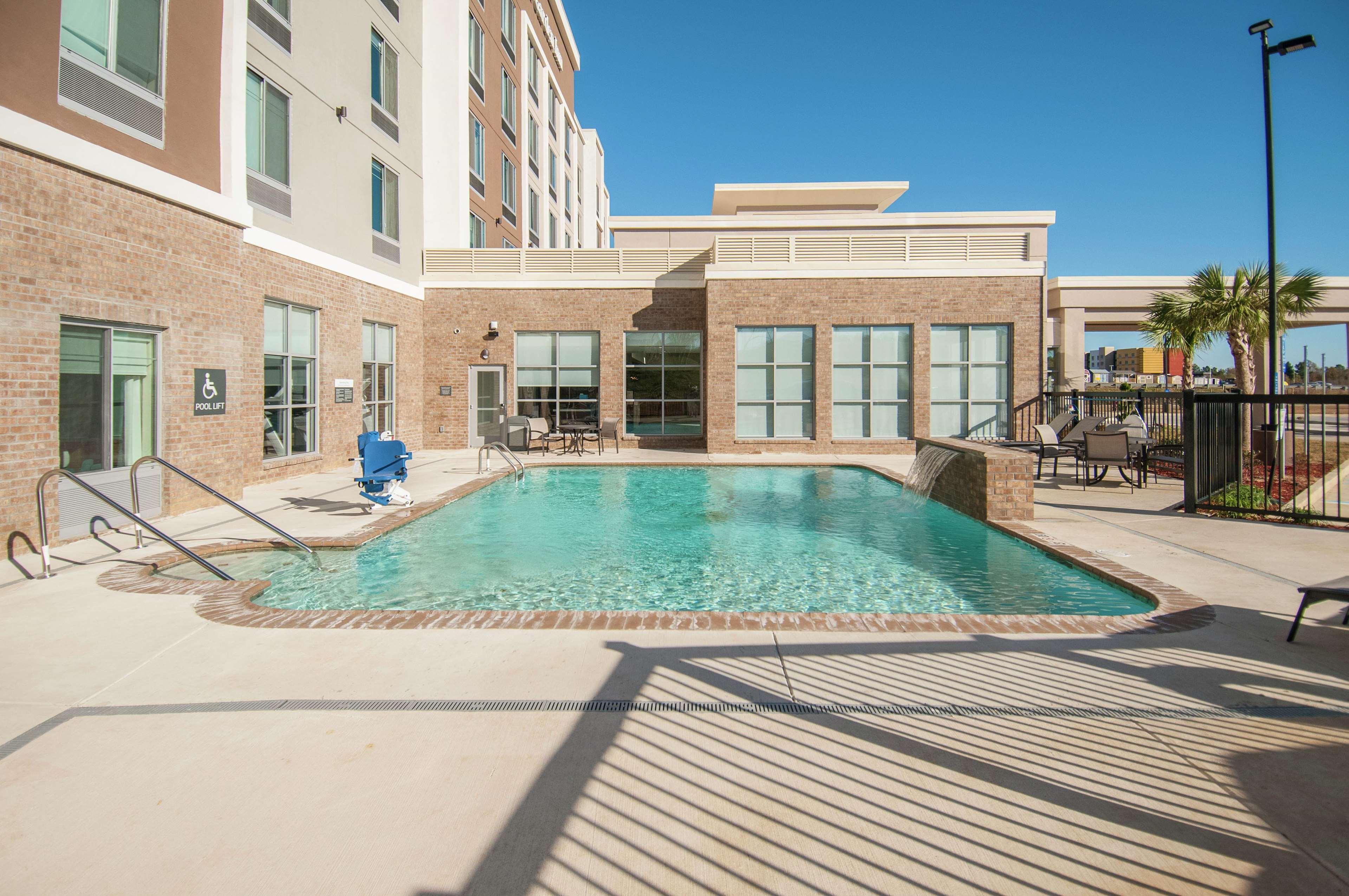 Hilton Garden Inn Jackson/Клінтон Екстер'єр фото