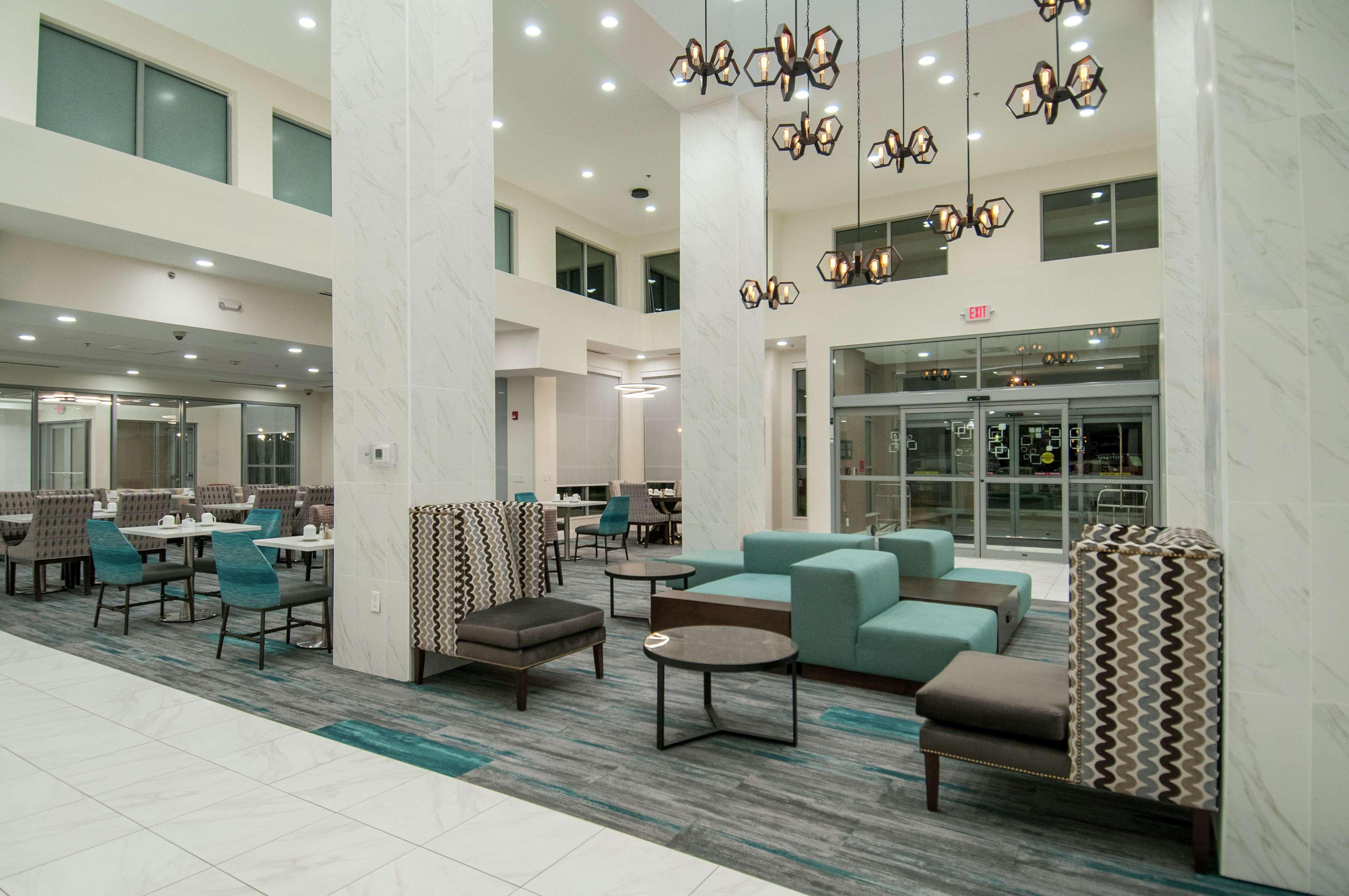 Hilton Garden Inn Jackson/Клінтон Екстер'єр фото