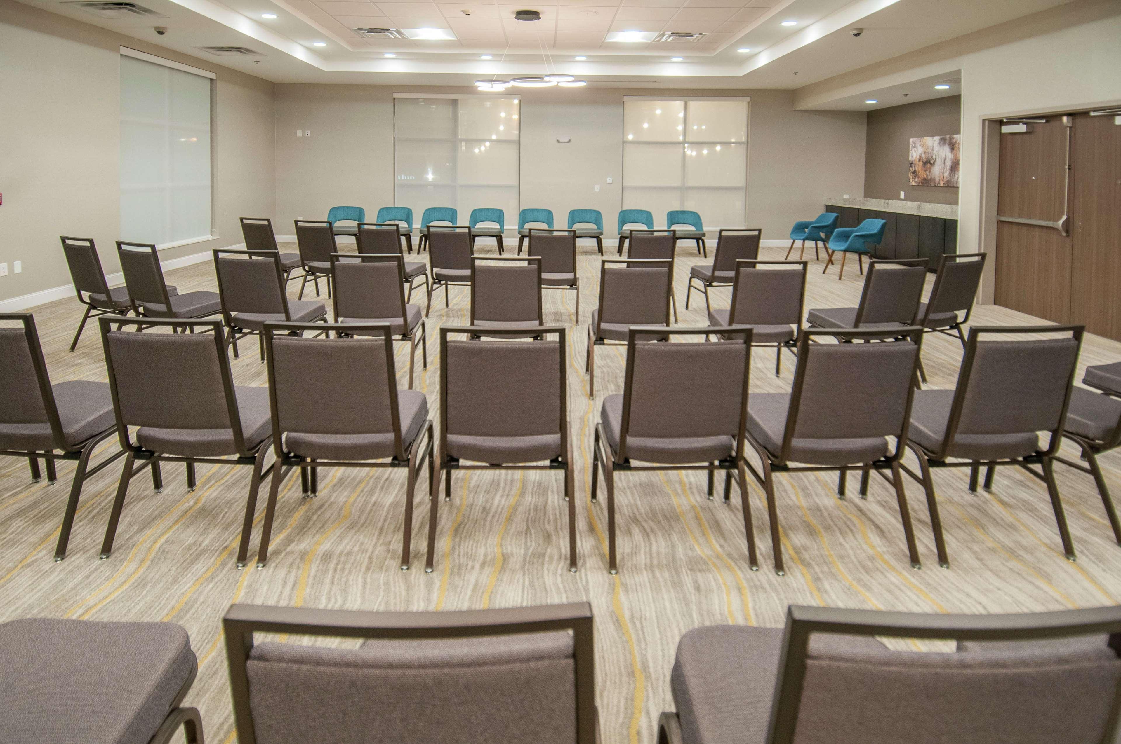 Hilton Garden Inn Jackson/Клінтон Екстер'єр фото