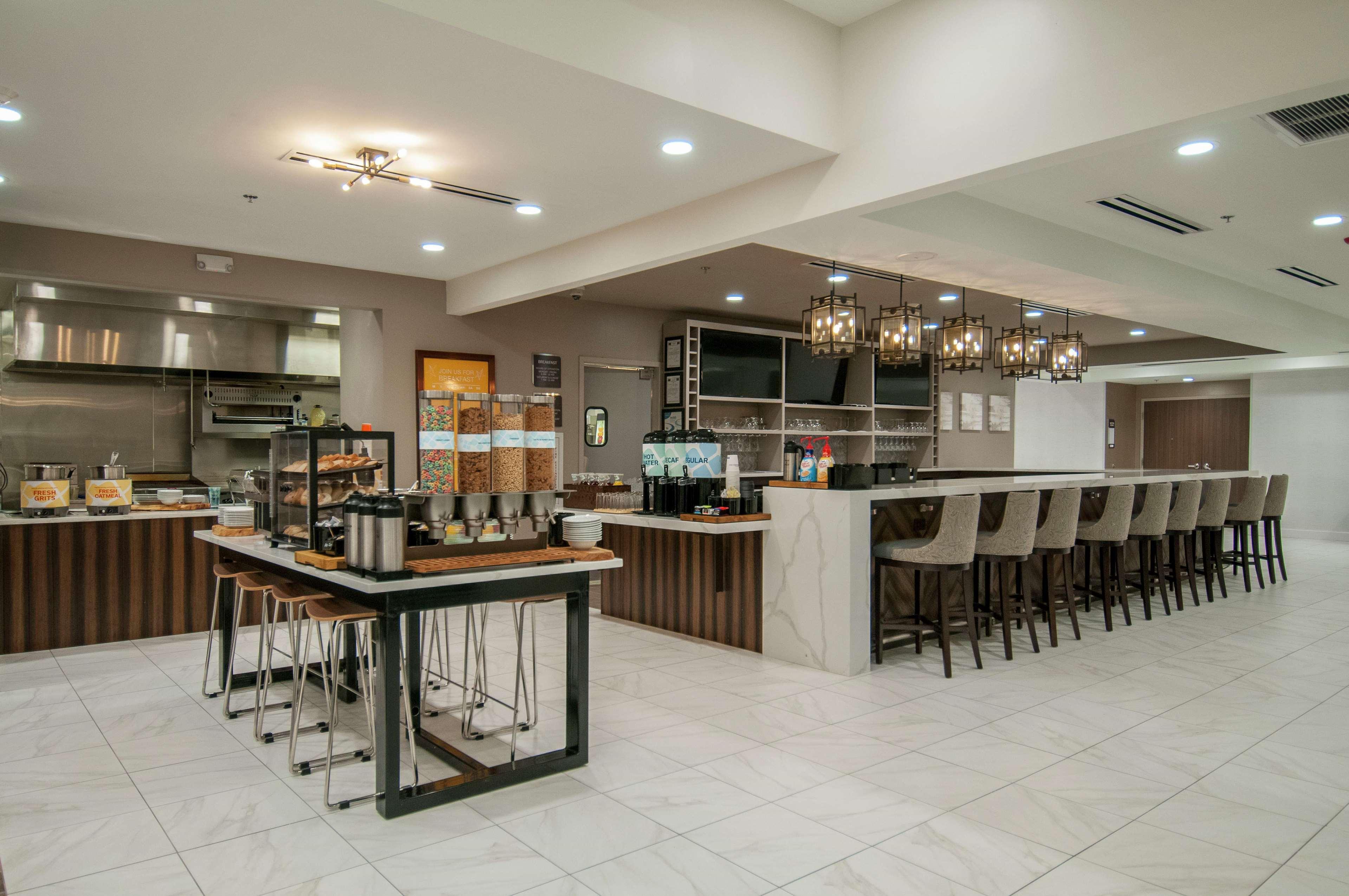 Hilton Garden Inn Jackson/Клінтон Екстер'єр фото