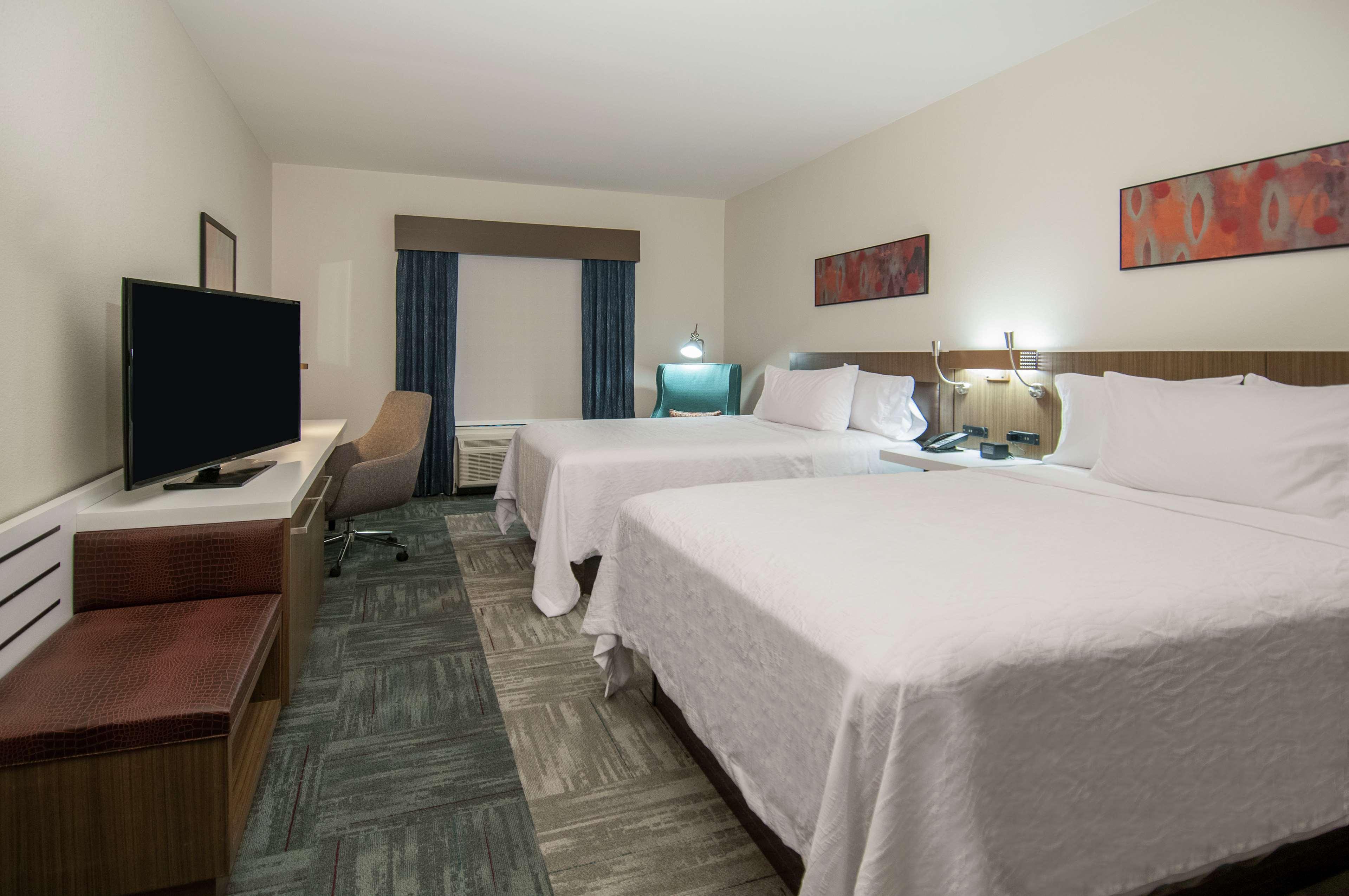 Hilton Garden Inn Jackson/Клінтон Екстер'єр фото