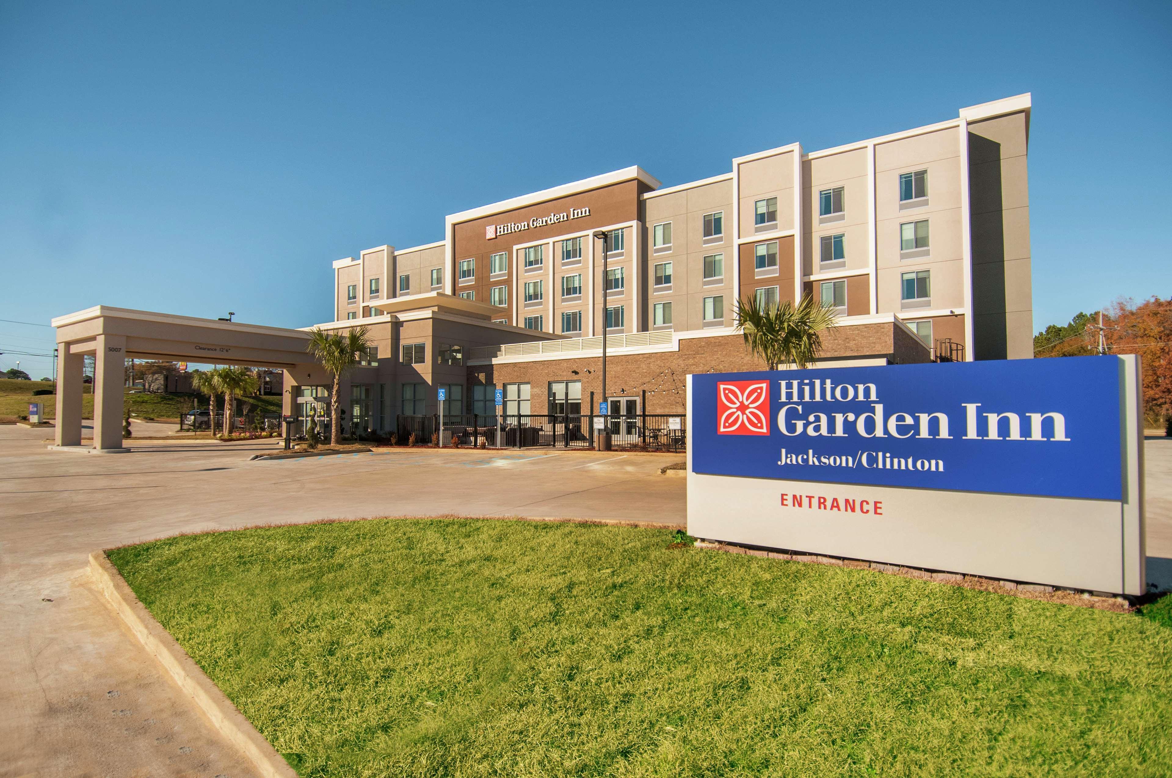 Hilton Garden Inn Jackson/Клінтон Екстер'єр фото