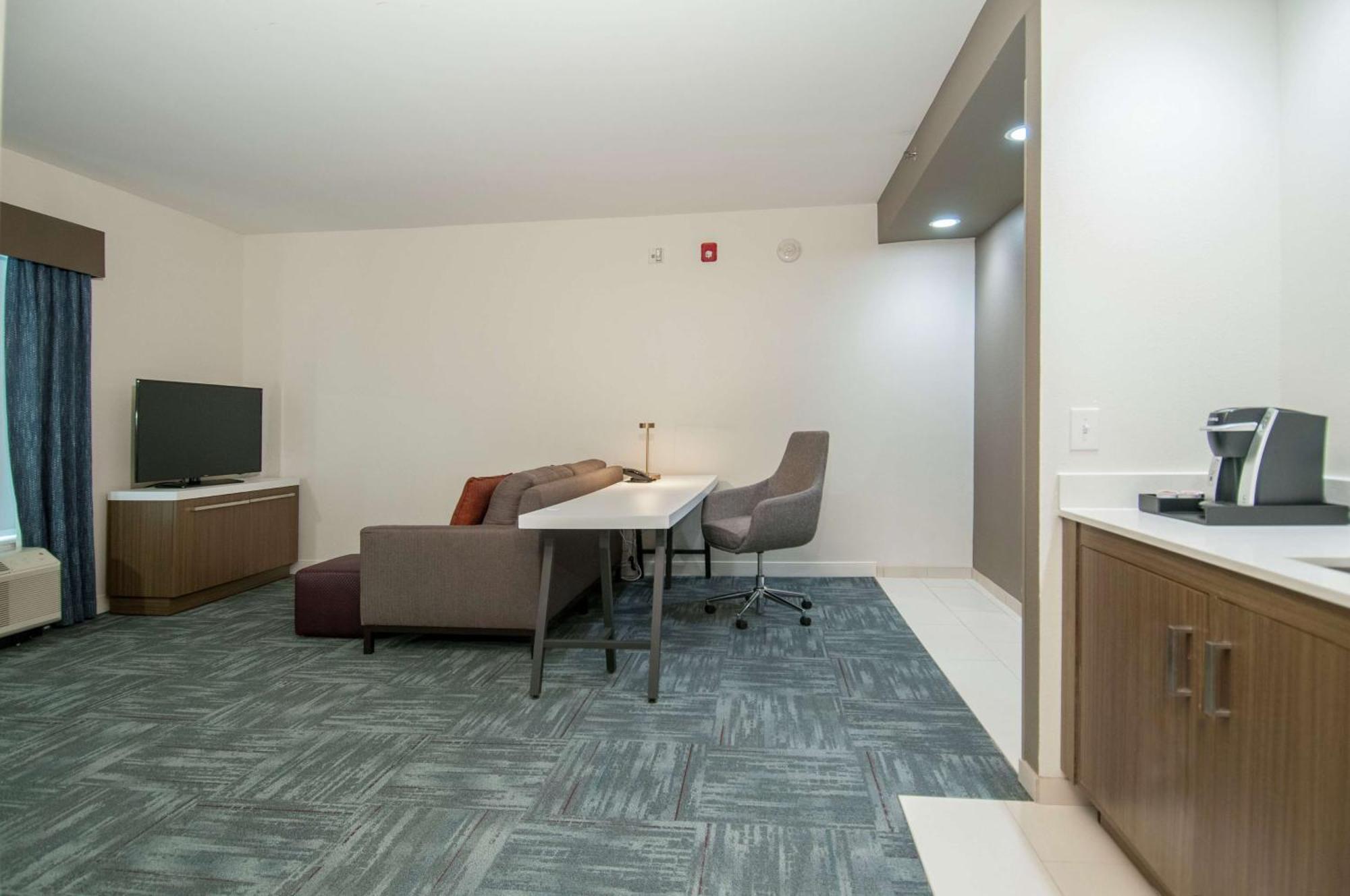 Hilton Garden Inn Jackson/Клінтон Екстер'єр фото
