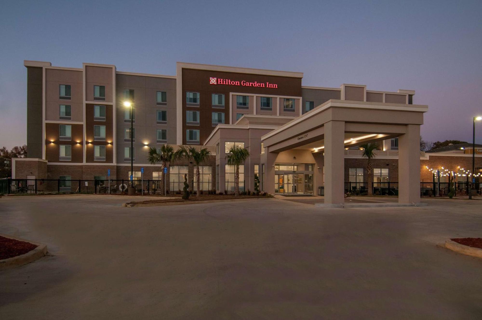 Hilton Garden Inn Jackson/Клінтон Екстер'єр фото