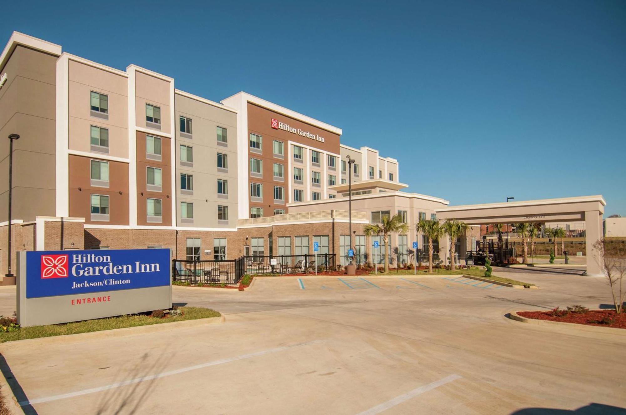 Hilton Garden Inn Jackson/Клінтон Екстер'єр фото