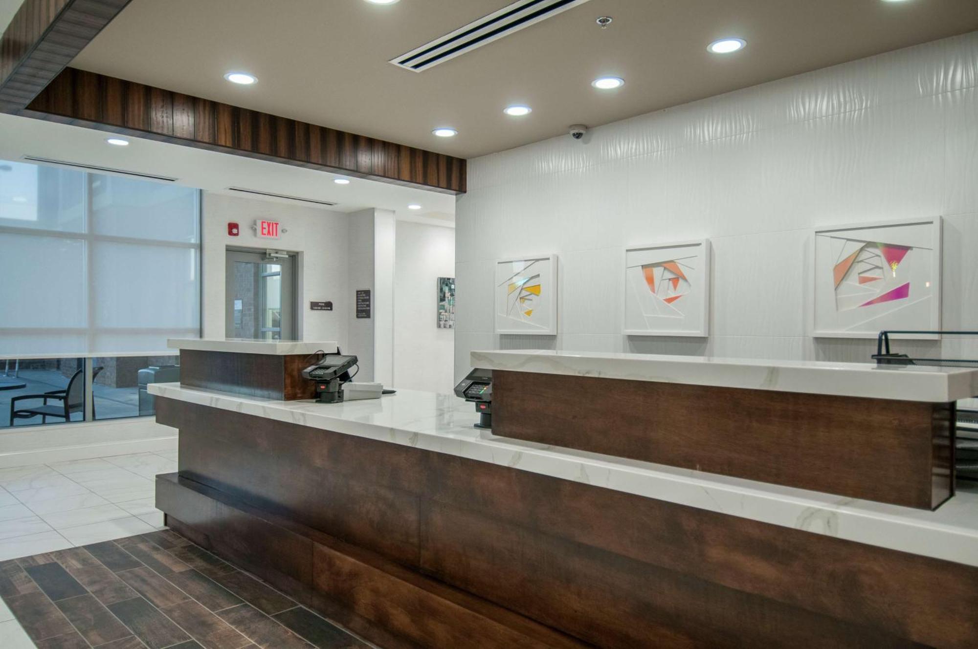 Hilton Garden Inn Jackson/Клінтон Екстер'єр фото